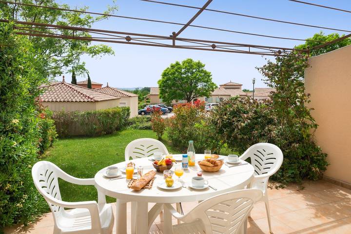 Villa für 10 Personen, mit Pool und Balkon - 1