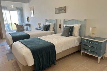 Villa for 14 People in Ferragudo, Faro District, Photo 2