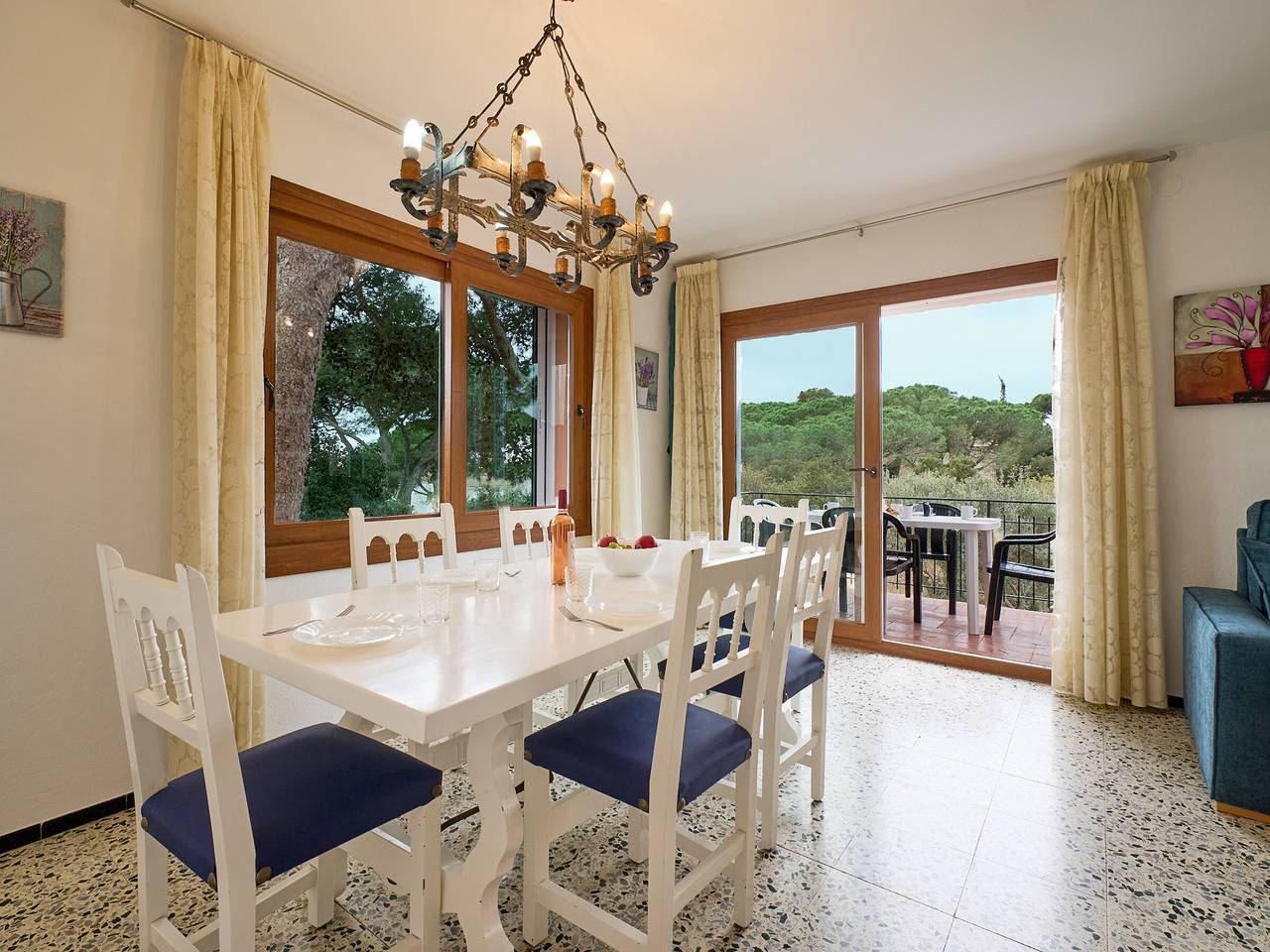 Appartement pour 6 personnes avec piscine commune à Calella de Palafrugell, à 1 km de la plage in Calella de Palafrugell, Palafrugell