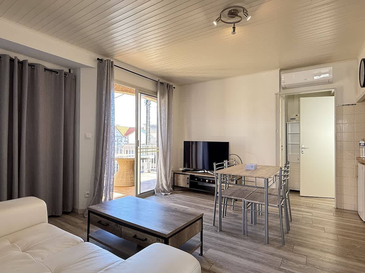 Apartamento entero, Valras'Loc - Appartement avec terrasse et parking, in Valras-Plage, Côte d'Améthyste