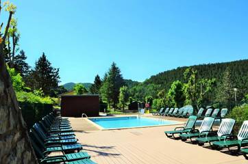 Cottage pour 5 personnes, avec piscine et terrasse, animaux acceptés à Meyrueis