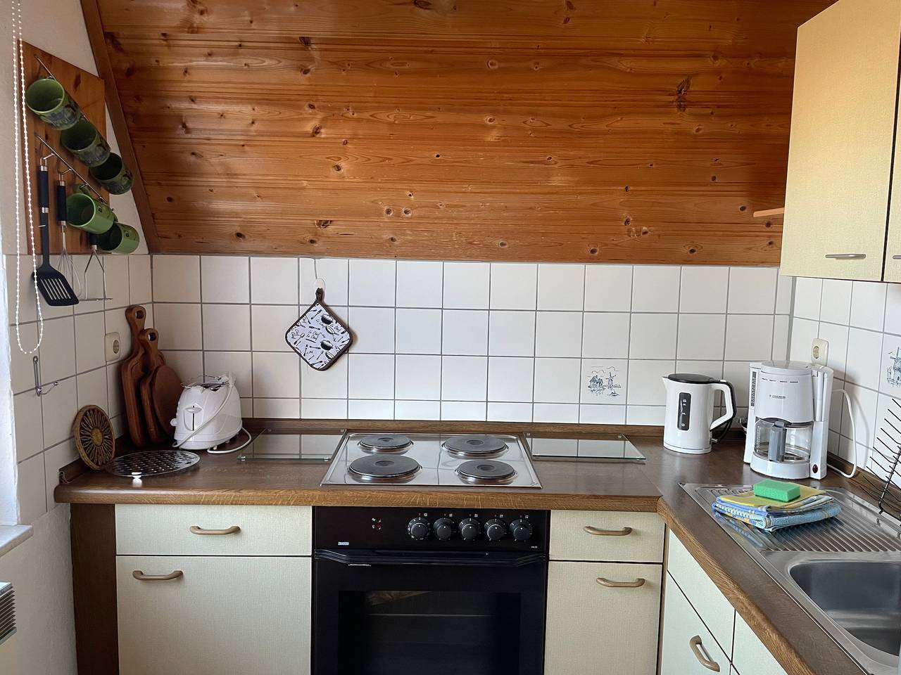 Grietje Ii (blaues Haus rechts) in Carolinensiel-Harlesiel, Wittmund