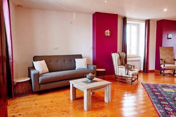 Chambre d’hôte pour 6 personnes, avec jardin et piscine dans le Jura - 3