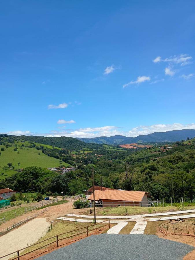 Casas e apartamentos de temporada para 2 pessoas, com vista, com animais de estimação em Extrema