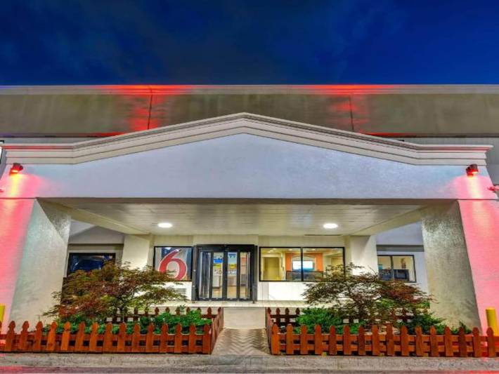 Appartamento intero, 1 letto matrimoniale king size | Mobilità | Vasca da bagno, Nsmk in Norcross, Contea di Gwinnett