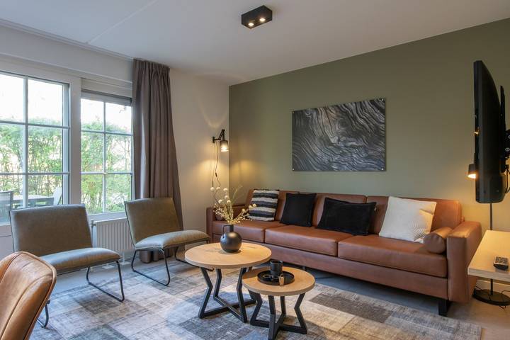 Bungalow voor 6 personen, with Balkon/Terras and Whirlpool as well as Terras and Tuin in Oosterhout