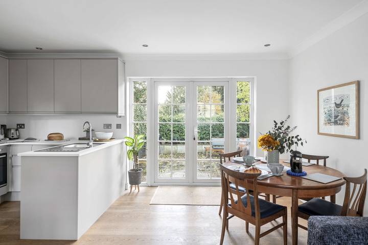 Vacation apartment for 4 people, with terrace, kid friendly in Essex