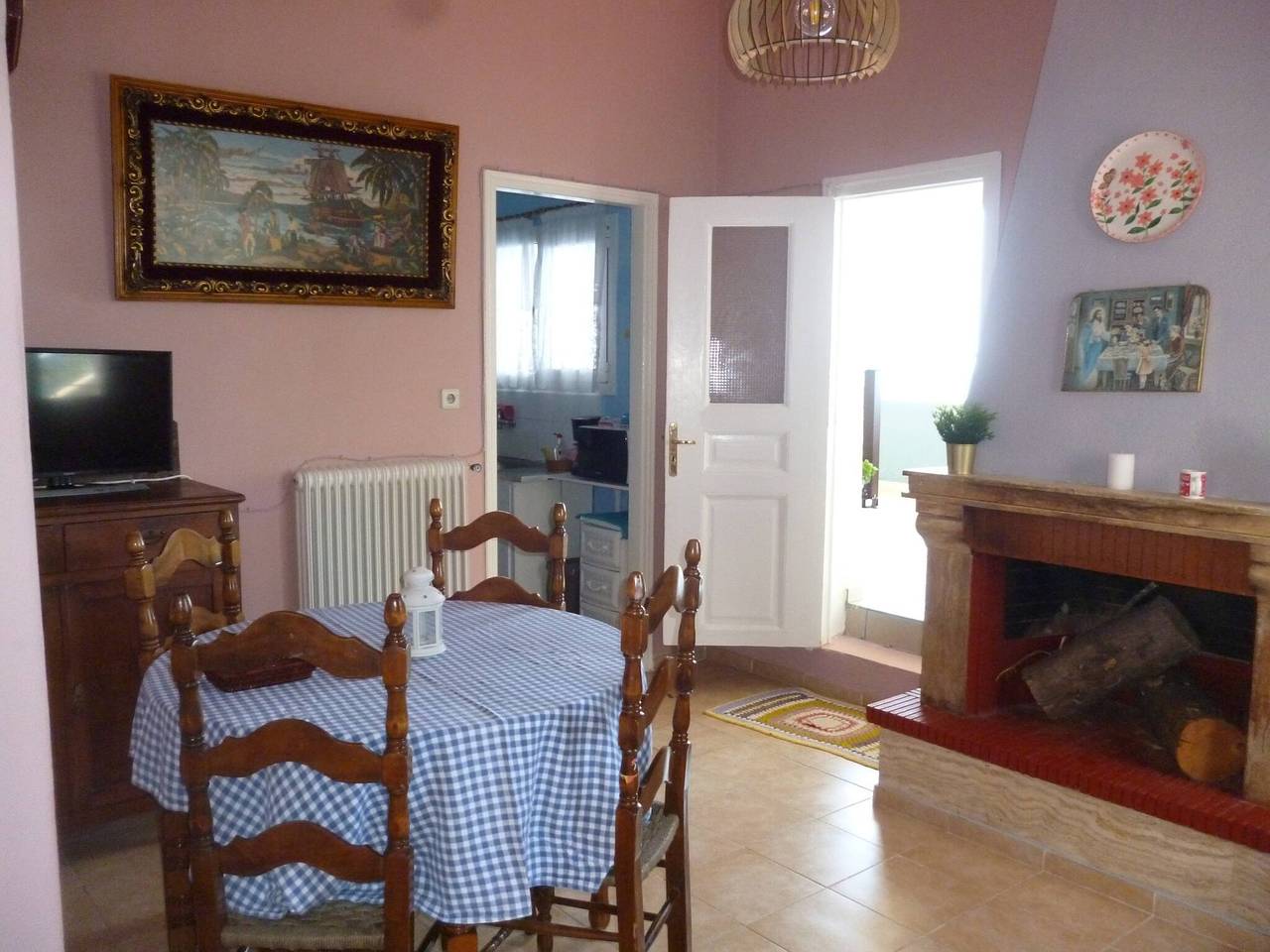 Ganze Wohnung, Haus auf der Welle, bezaubernd und verträumt in Korinthia