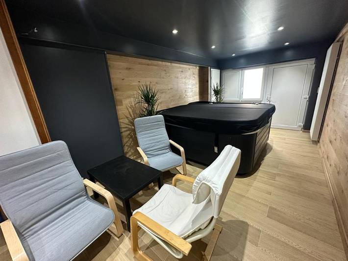 Location de vacances pour 7 personnes, avec balcon et jacuzzi dans Carlsbourg - 3