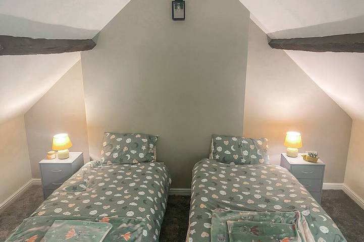 Modern-Cottage-Ensuite mit Bad-Stadtblick-Gaia Lane in Staffordshire