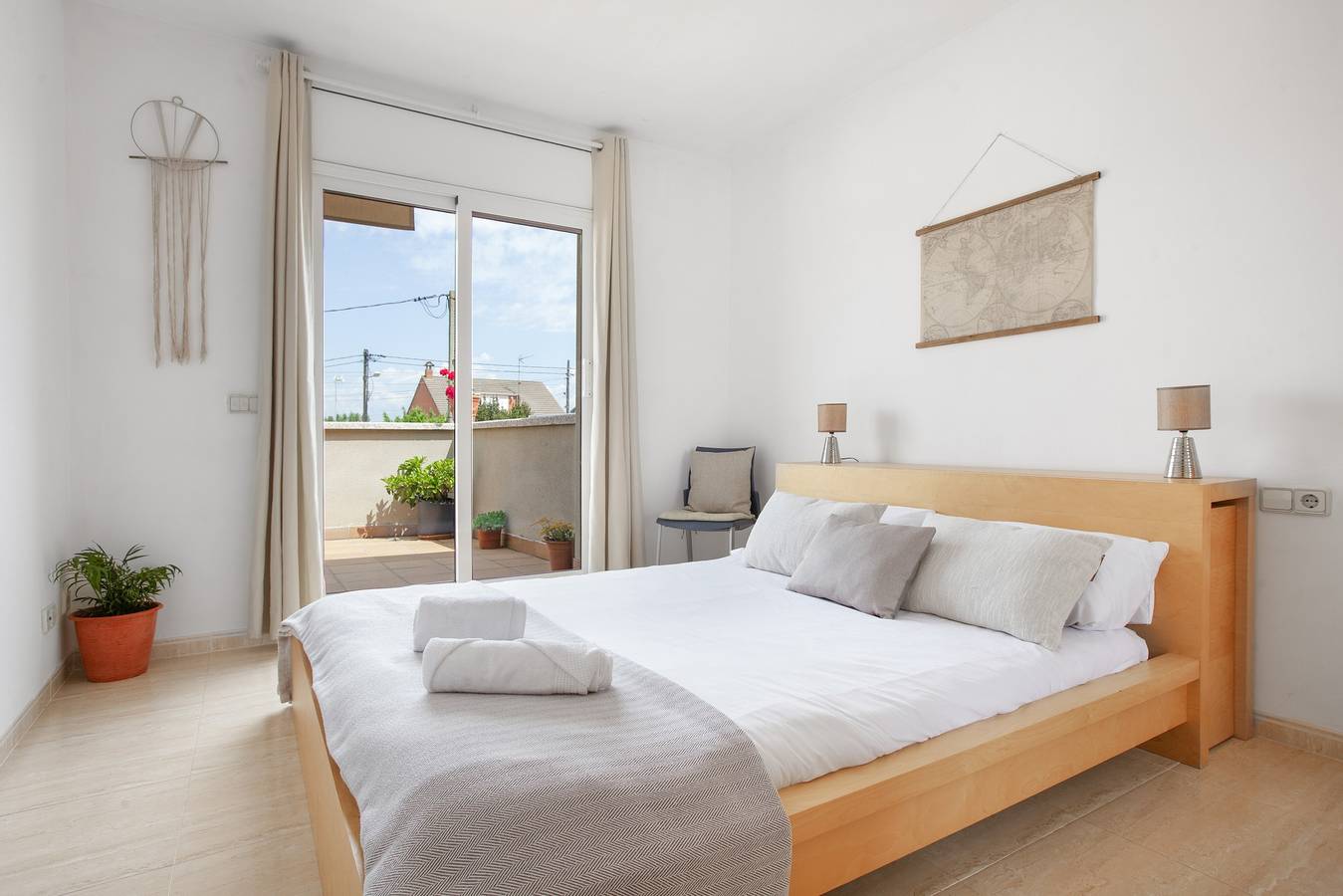Apartamento entero, Apartamento familiar 'Casa Elpi' con vistas a la montaña, Wi-Fi y aire acondicionado in Guardiola, Pla de Bages DO