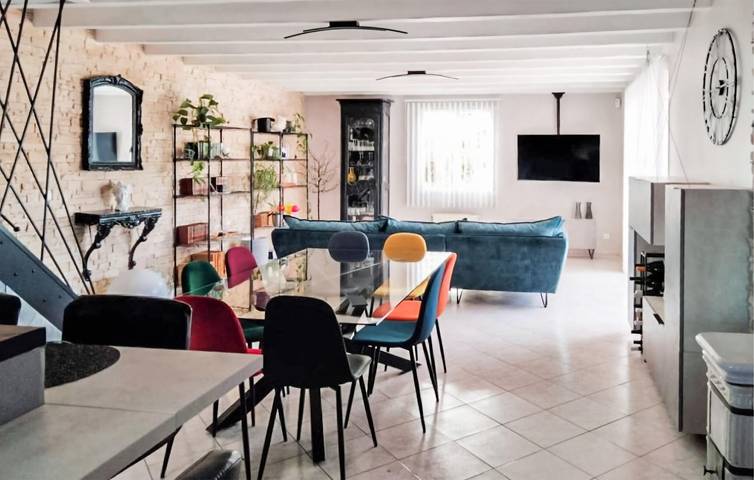 Charmante 2-Zimmer-Wohnung mit Pool in Saint-Laurent-d'Aigouze in Saint-Laurent-d'Aigouze, Mittelmeerküste (Frankreich)