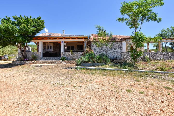 Ferienhaus für 6 Personen, mit Terrasse und Garten - 1