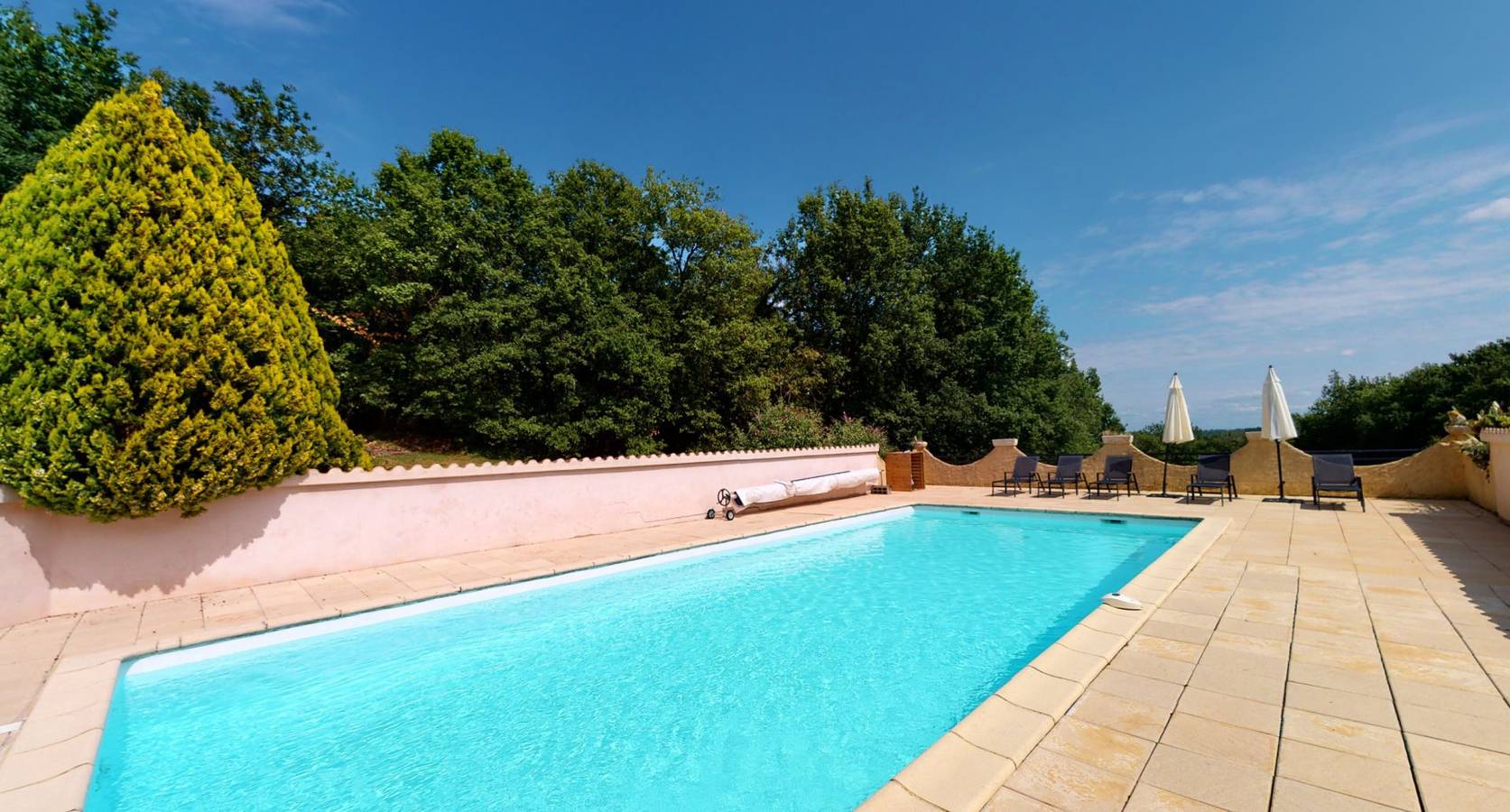 Puits Fleuri, maison de charme avec piscine & confort moderne in Mauzens-et-Miremont, Périgord Noir