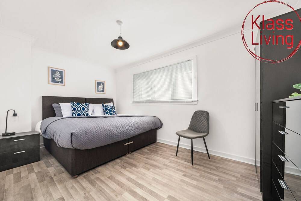 Geheel appartement, Spacious 3 bedroom maisonette property with pool table. in North Lanarkshire