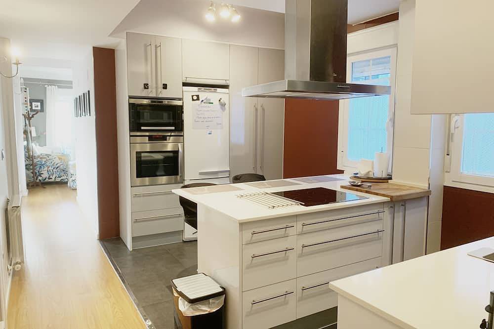 Entire apartment, Céntrico Apartamento de 3 Hab. con Parking Gratuito in Saragossa, Saragossa Province