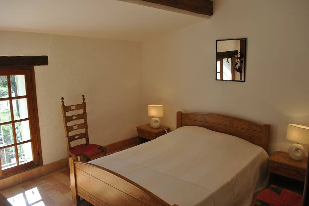 Lime lodge Mas de Raties in Cessenon-sur-Orb, Béziers region