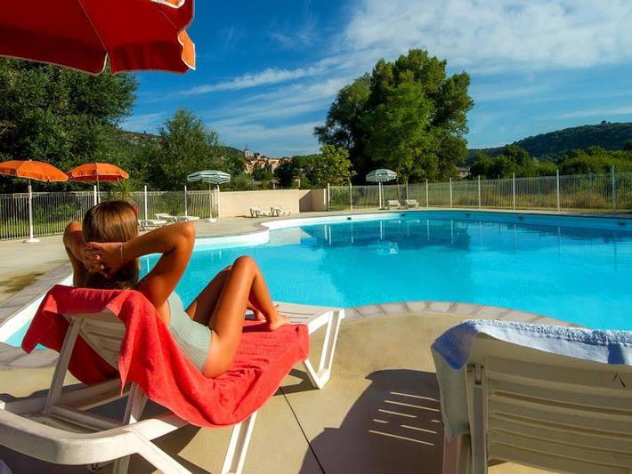 Camping pour 4 personnes, avec Bassin pour enfant