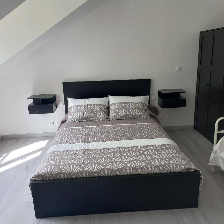 Appartement entier, One-Bedroom Apartment in Fontaine-le-Port, Seine-et-Marne