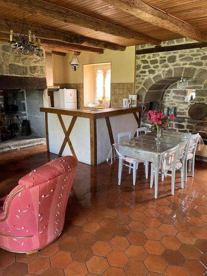 Gîte pour 5 personnes à Saint-Martial-de-Gimel