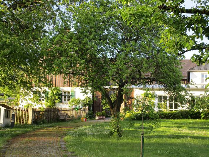 Ferienwohnung für 4 Personen, mit Balkon/Terrasse und Balkon sowie Terrasse und Garten