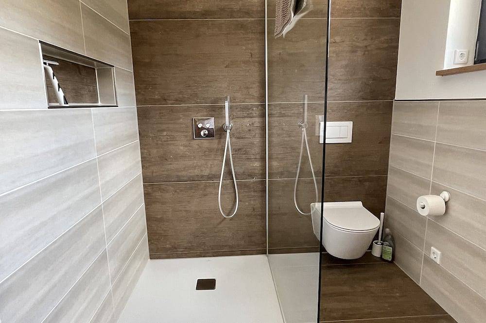 Ferienhaus mit großer Sonnenterrasse in Bringhausen, Edertal