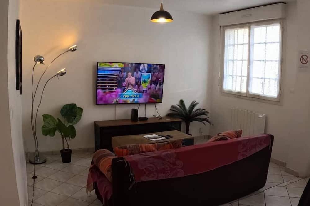 Entire apartment, Spacious T3 near Montargis station in Châlette-sur-Loing, Montargis region