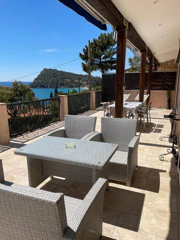 Gîte pour 4 personnes, avec jardin ainsi que vue et piscine à Rayol-Canadel-sur-Mer