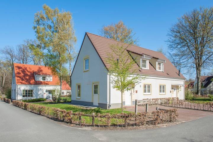 Ferienhaus für 12 Personen, mit Balkon/Terrasse und Terrasse sowie Garten in Bad Bentheim - 2
