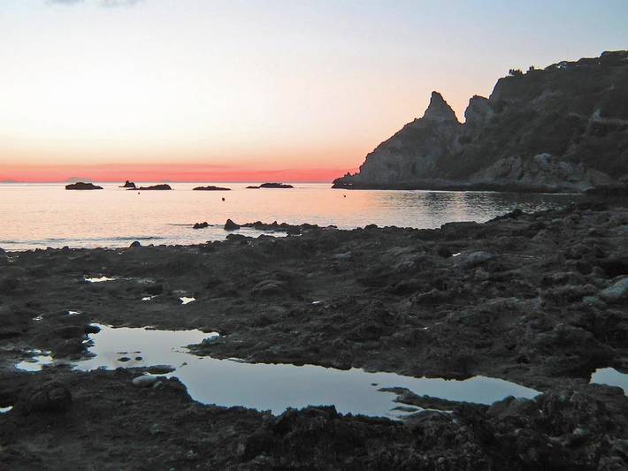 Ferienhaus für 5 Personen, mit Balkon und Terrasse sowie Garten und Ausblick in Faro Capo Vaticano