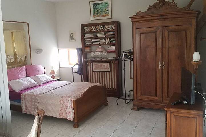 Gîte pour 3 personnes, avec jardin et terrasse à Sainte-Foy-de-Longas - 3
