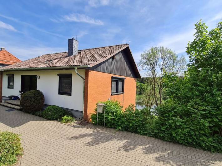 Ferienhaus für 4 Personen, mit Terrasse und Seeblick sowie Garten im Harz