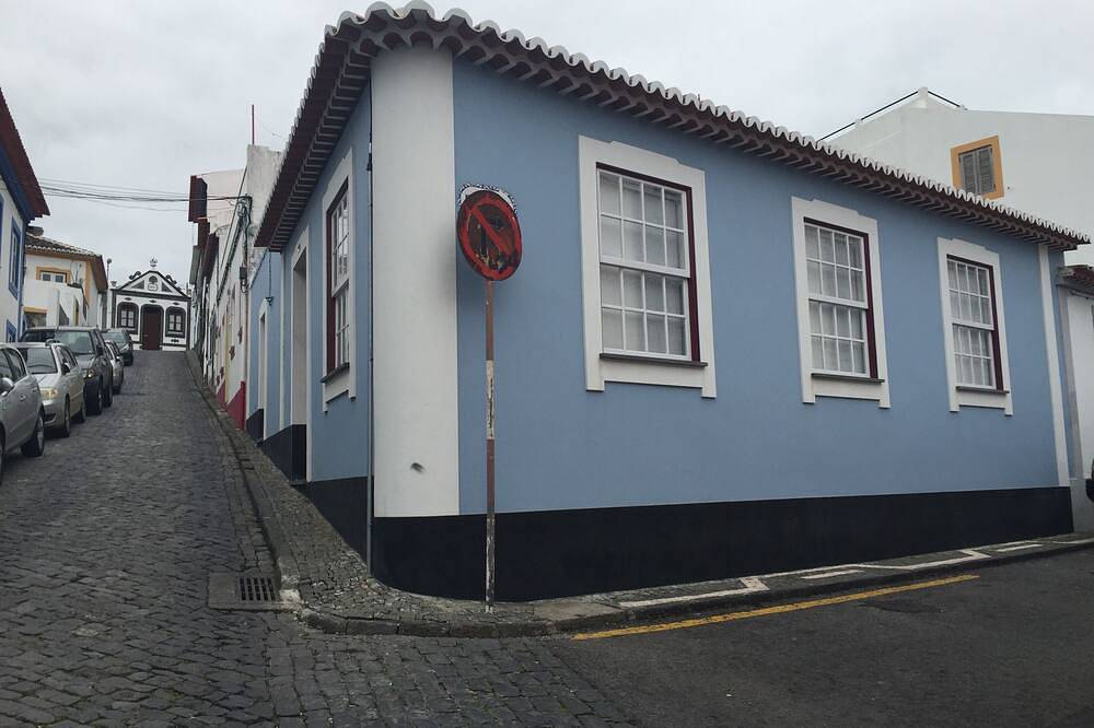 Casa Tradicional de Angra in Angra (Santa Luzia), Angra do Heroísmo