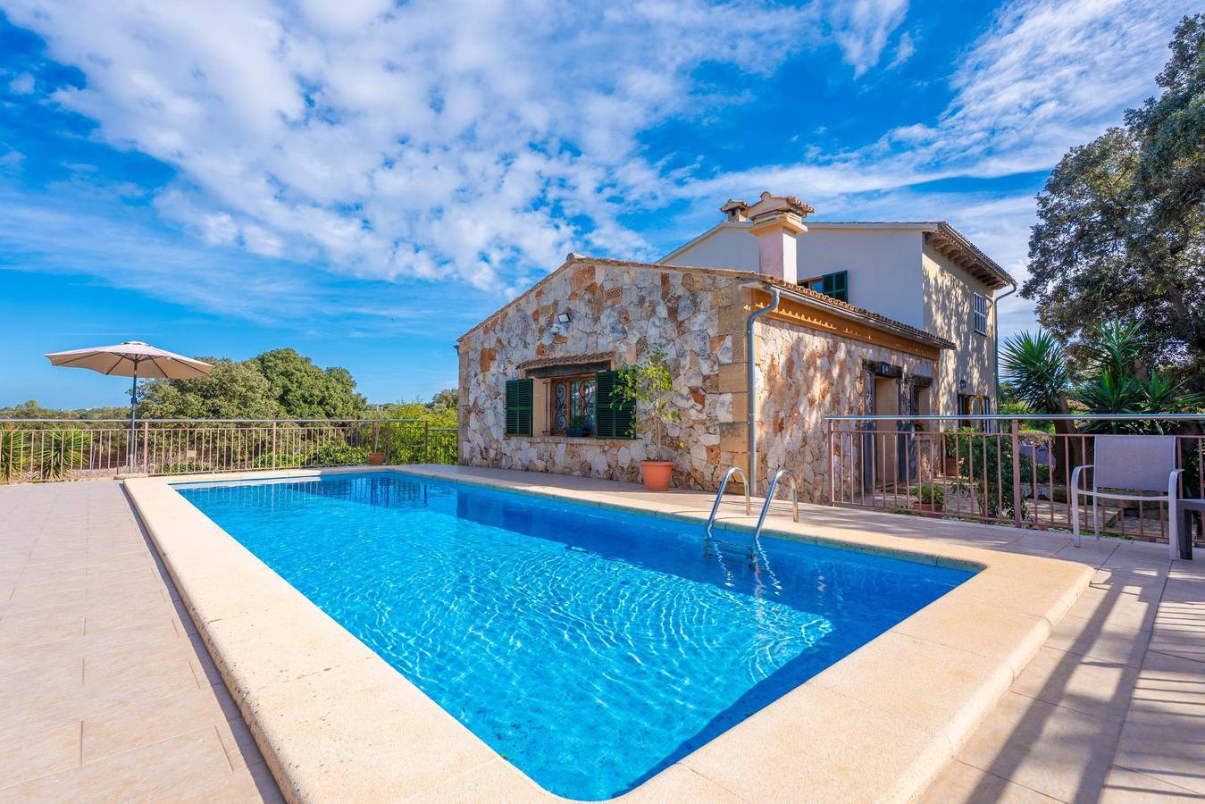 Ca Na Flores - Charming country house with private pool. Free Wi-Fi. in Llubí, Majorca Center