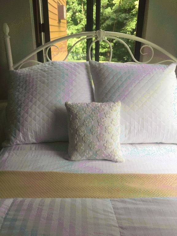 Ganze Wohnung, Seven Springs Condo, Erdgeschoss, Gasgrill, Neue Küche, Keurig, Daunenbett in Seven Springs, Pennsylvania