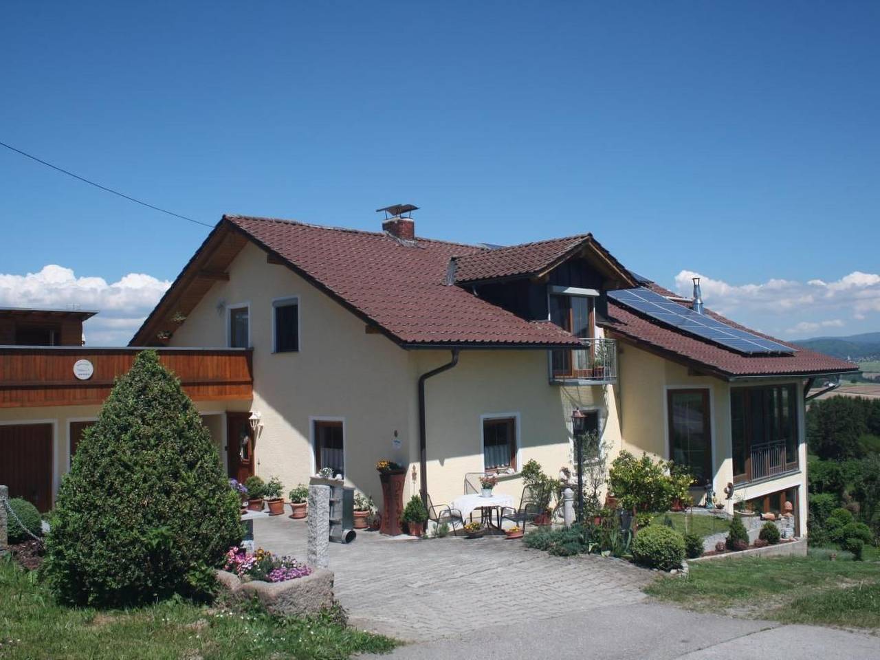 Ganze Wohnung, Große Wohnung mit Badewanne in Fürsteneck, Ostbayern