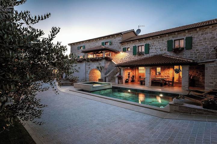 Villa pour 12 personnes, avec jacuzzi et jardin à Selina