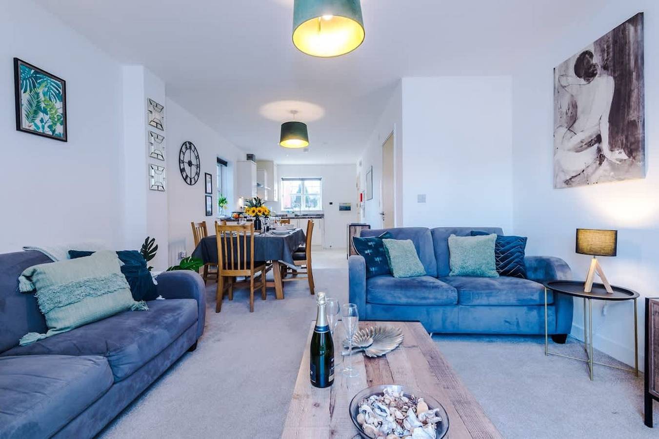 Entire apartment, Modern house  ideal for contractors  sleeps 8 in Crewe, Cheshire East