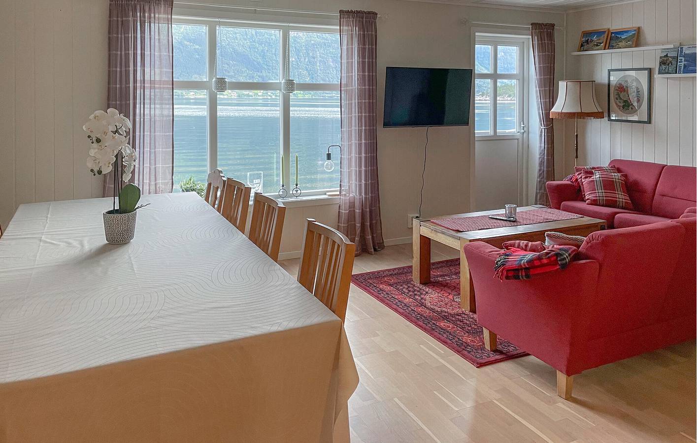 Ferienhaus für 10 Personen mit Terrasse in Djønno, Ullensvang herad