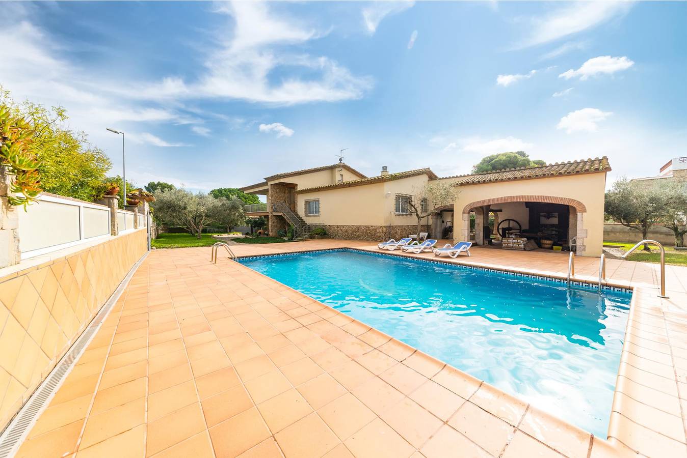 Casa Rural para 13 Personas en La Escala, Costa Brava