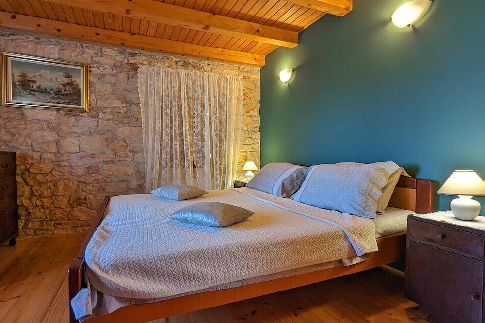 Ferienhaus mit Pool und wunderschöner Terrasse in Svetvinčenat, Zentralistrien