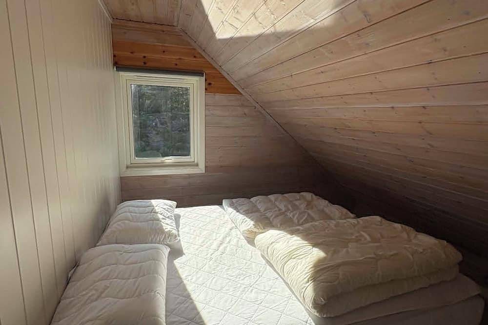 Waterfront 4-bedroom cabin in Flekkeroy, Kristiansand perfect for your getaway in Flekkerøya, Kristiansand