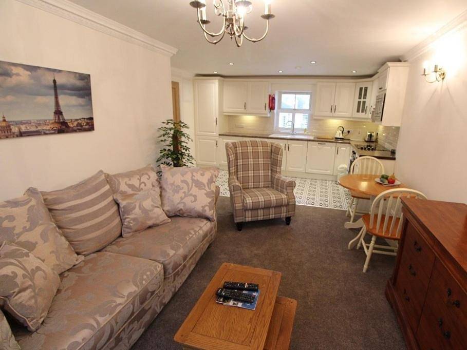 Entire apartment, The Post House in Kinsale, County Cork