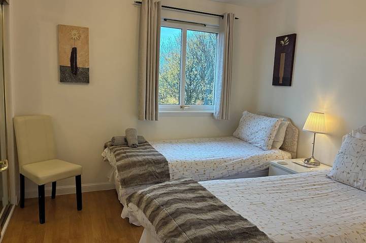 Appartamento intero, Viste spettacolari di questo 4 * appartamento con wi-fi e parcheggio vicino alla Città in Edimburgo, Lothian
