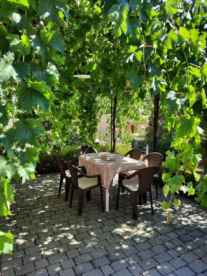 Gîte pour 6 personnes, avec Terrasse et Jardin à Bras-d'Asse - 4