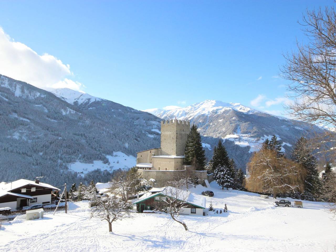 Ganze Wohnung, Fliess Landeck Tirol West 610 - Burg Biedenegg, Potzner 610.4 in Kaunergrat, Fließ