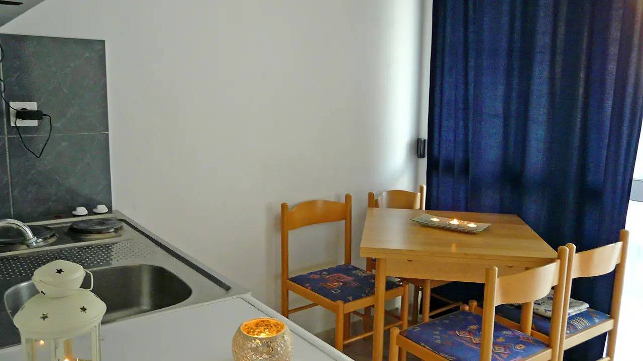 Cijeli apartman za odmor, Ferienwohnung für 4 Personen (38 m²) in Drvenik Gornja vala in Drvenik, Makarska Riviera