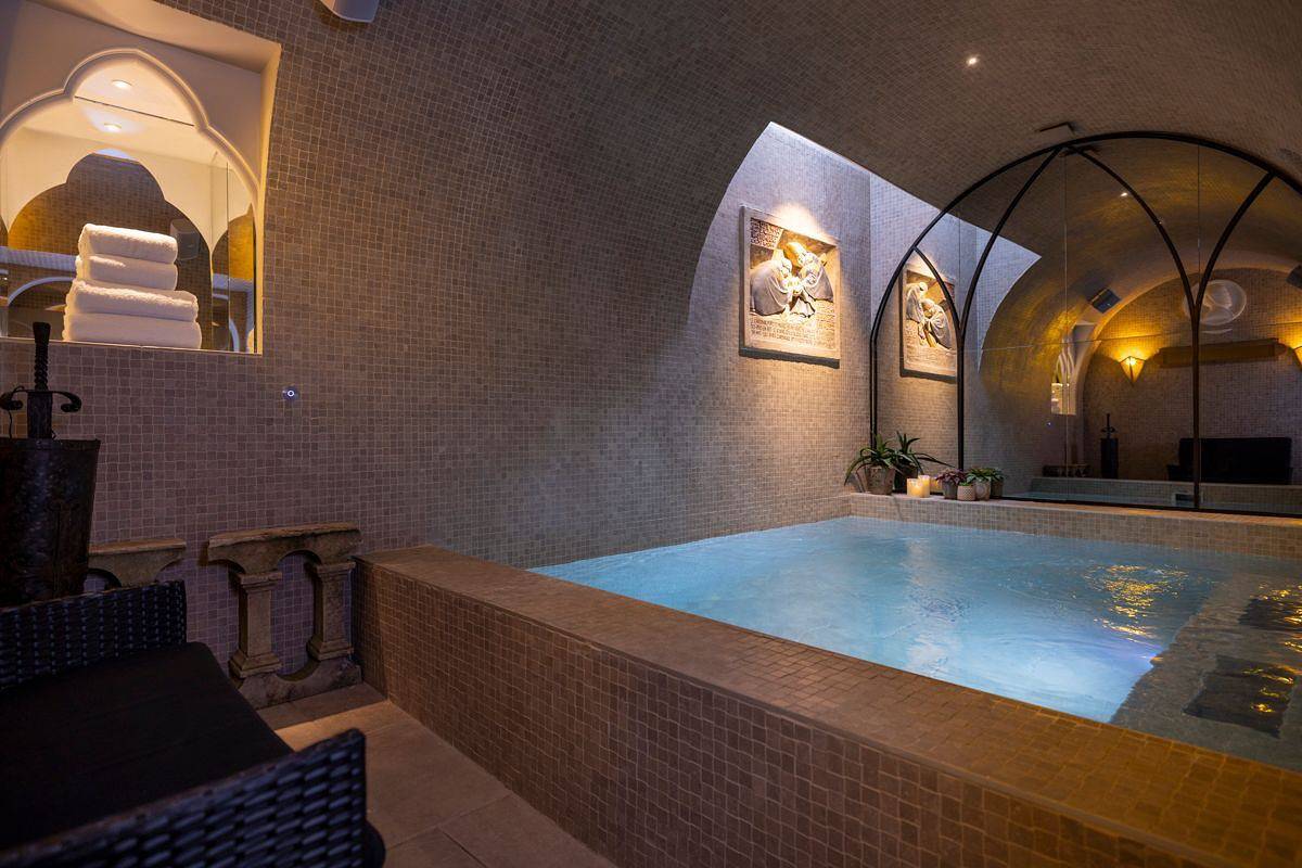 Villa für 6 Personen mit Pool in Paris, Ile de France