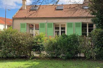 Gîte pour 4 personnes, avec jardin et terrasse à Bussy-Saint-Georges