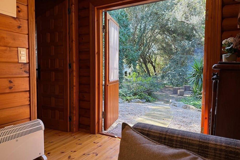 Cabaña de Ensueño en el Bosque y Junto al Mar. Ideal Pareja ,dos Niños y Mascota in Miengo, Cantabrian Coast